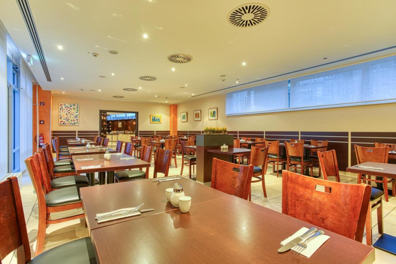 Titanic Comfort Kurfürstendamm Hotel 3*