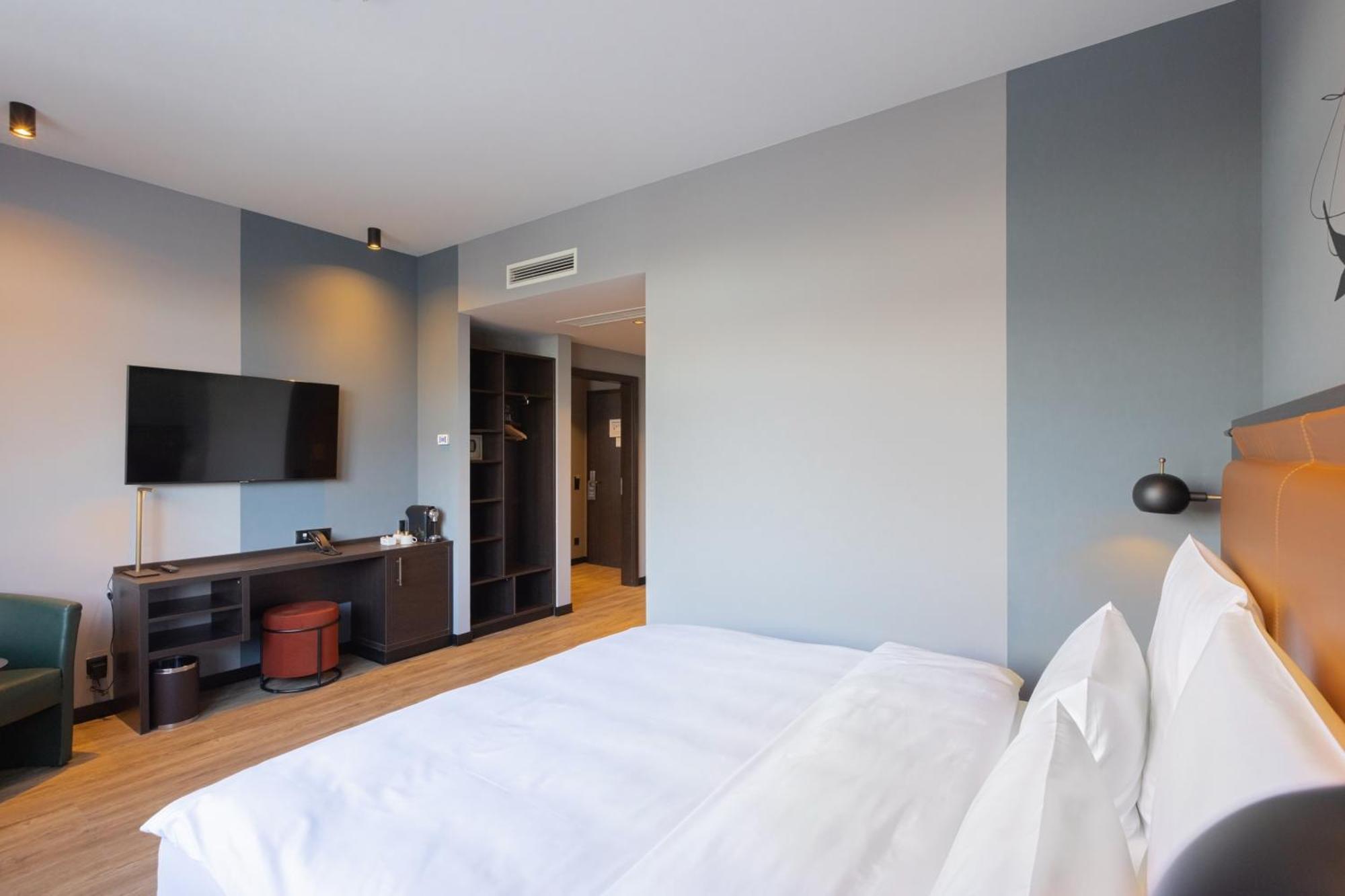 Titanic Comfort Kurfuerstendamm 3* Berlijn